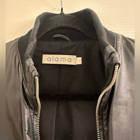 Leather jacket - Picture 2 of 5